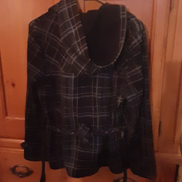 Light Jacket - Picture 2 of 3